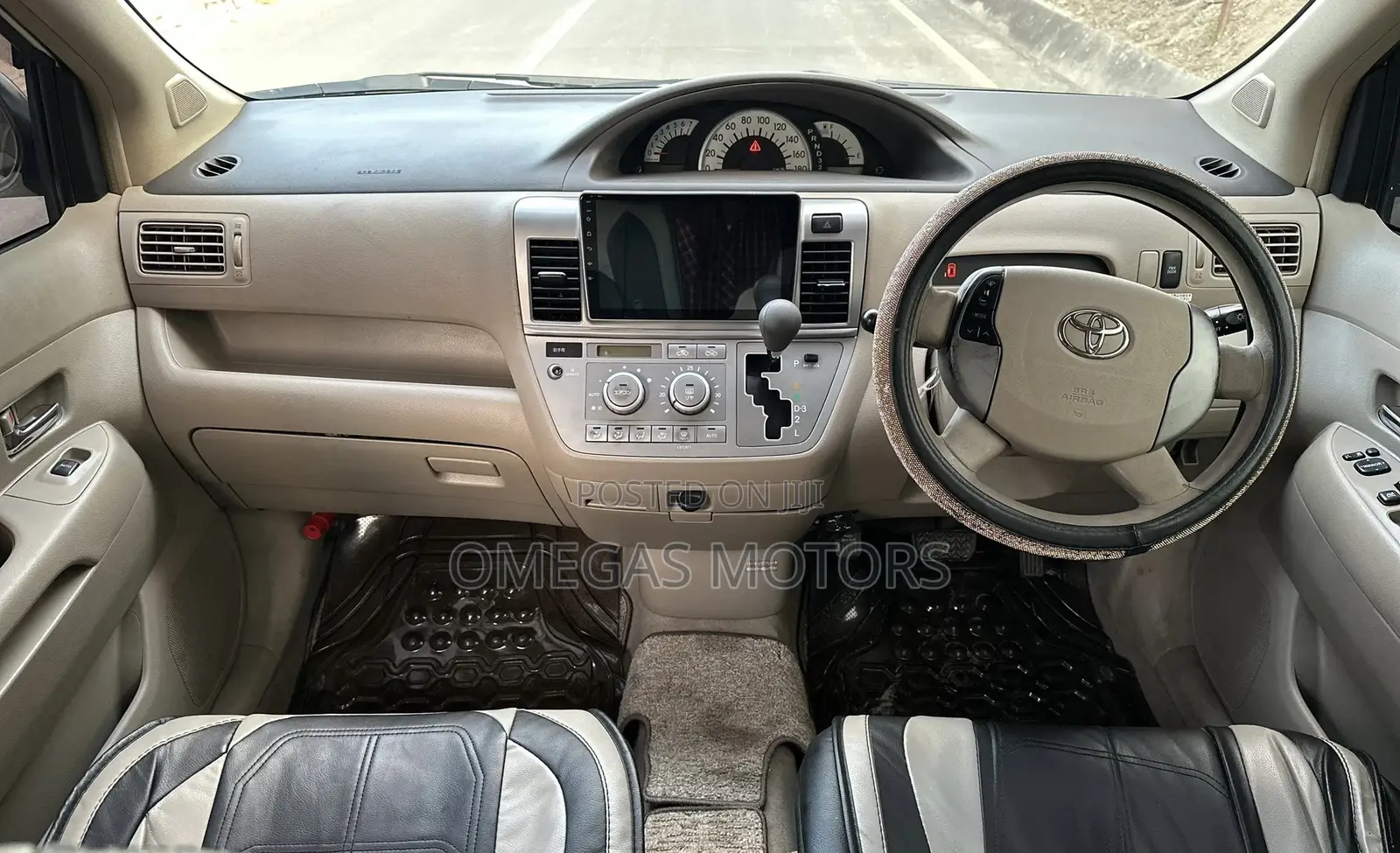 Toyota Raum 2004 Silver