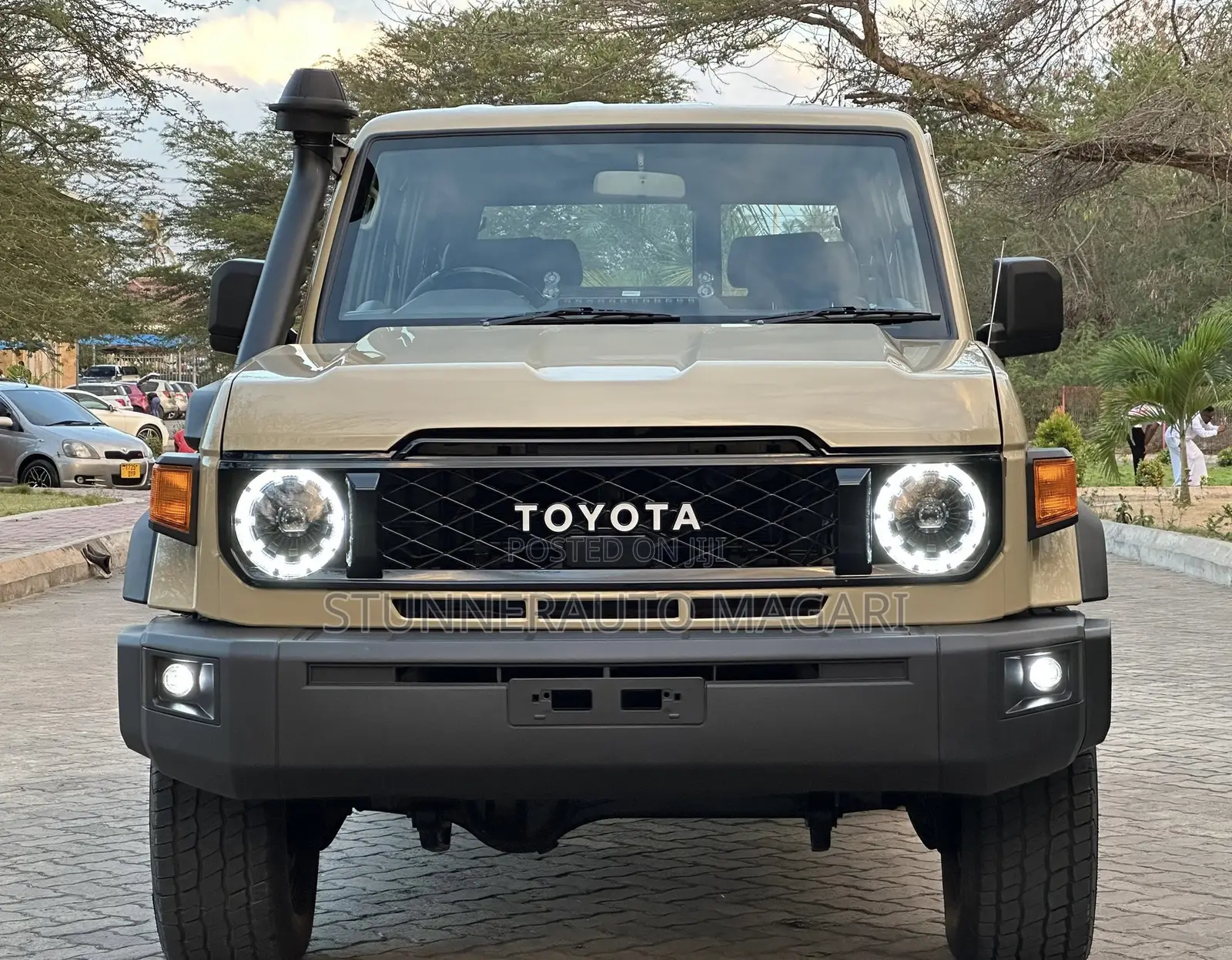 Toyota Land Cruiser Prado 2022 Ivory