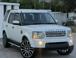 Land Rover Discovery 2010 White