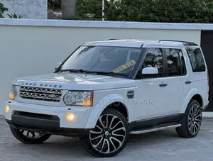 Land Rover Discovery 2010 White
