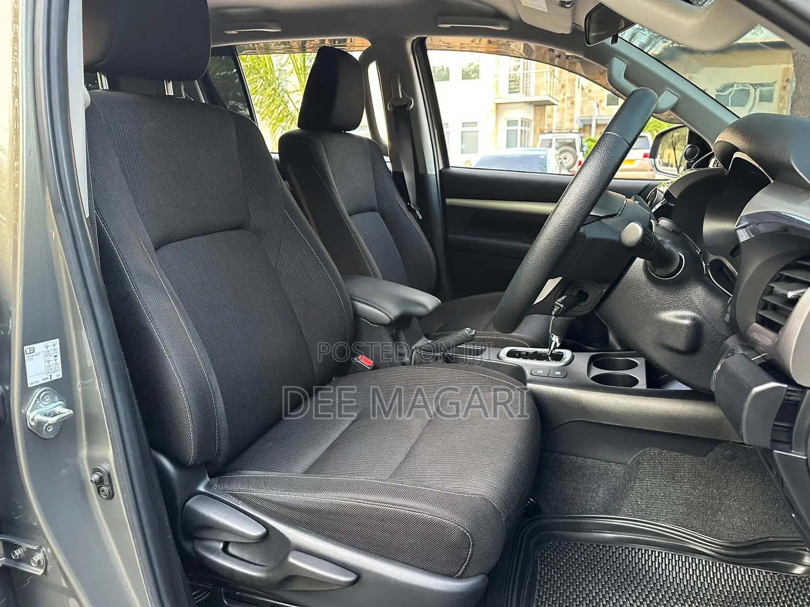 Toyota Hilux 2020 Brown