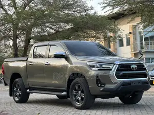 Toyota Hilux 2020 Brown