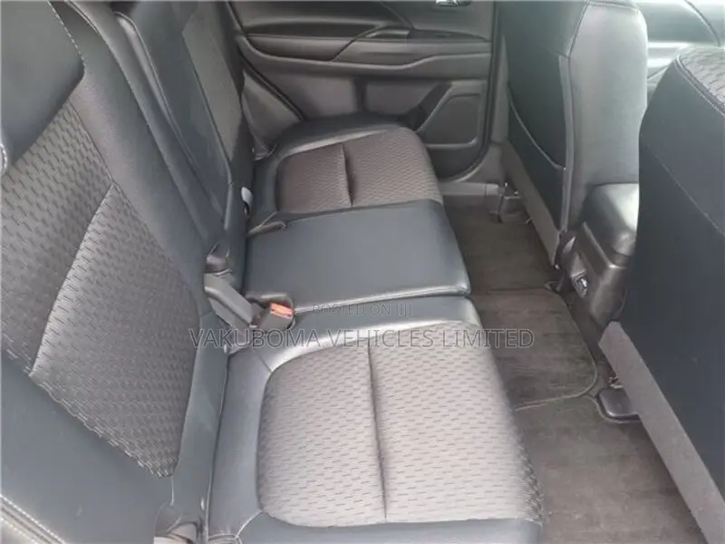 Mitsubishi Outlander 2014 Black