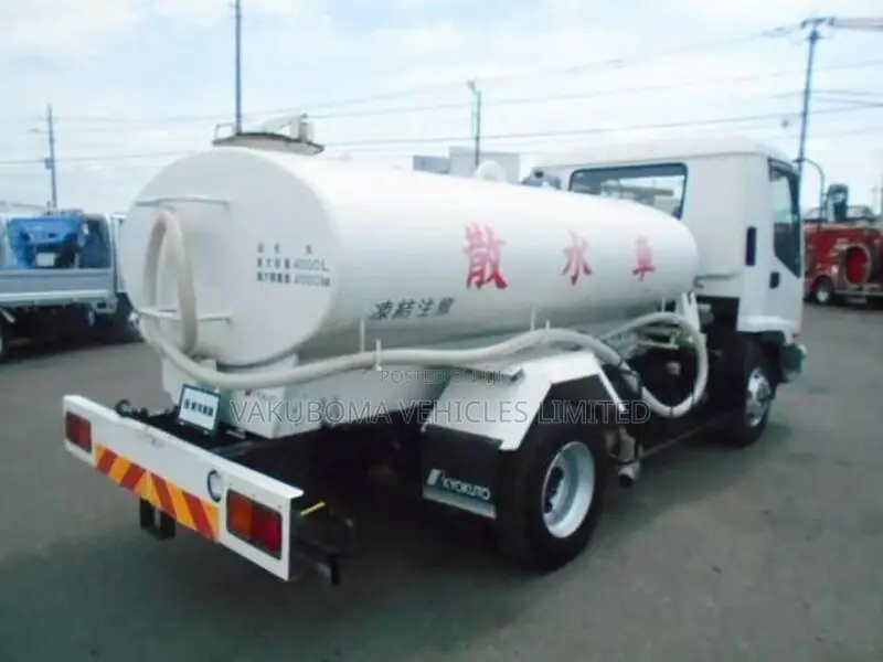 Isuzu Forward Bother Tank