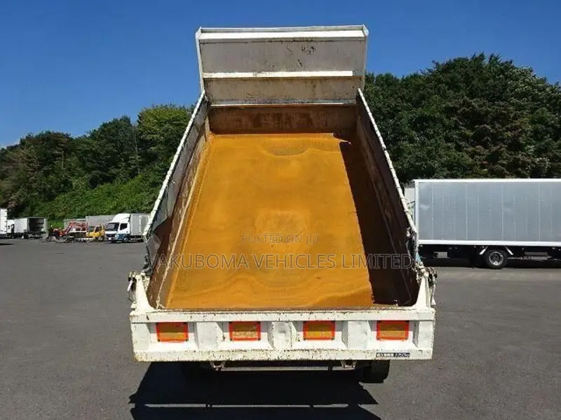 Isuzu Forward Ruck
