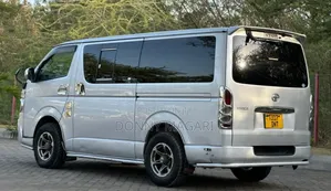 Toyota HiAce 2008 Silver