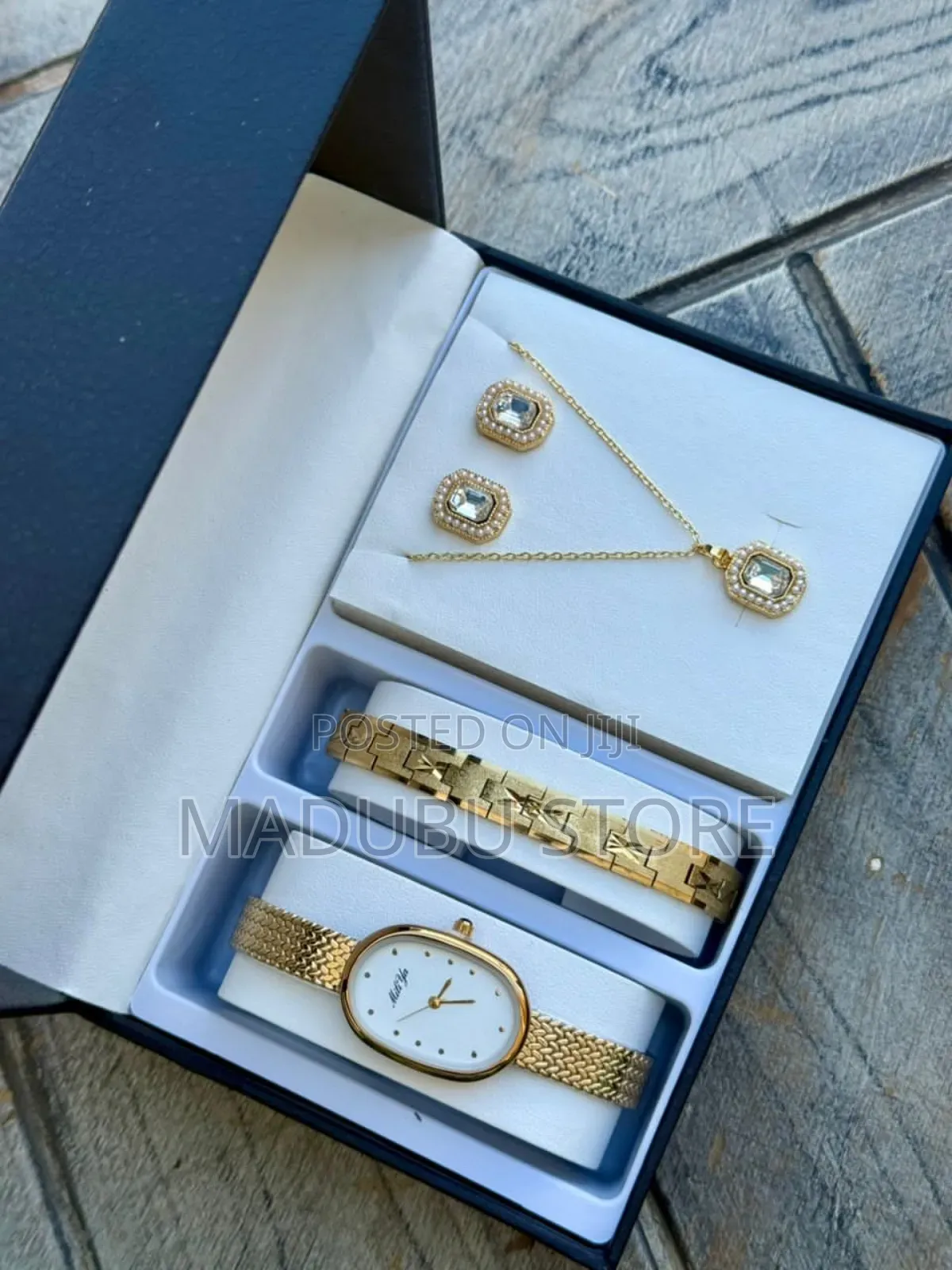 Women Classic Set