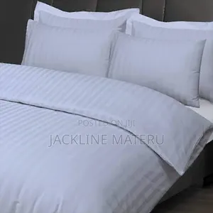 Duvet White Stripes 1, Shuka 1 Foronya 2 Kingsize