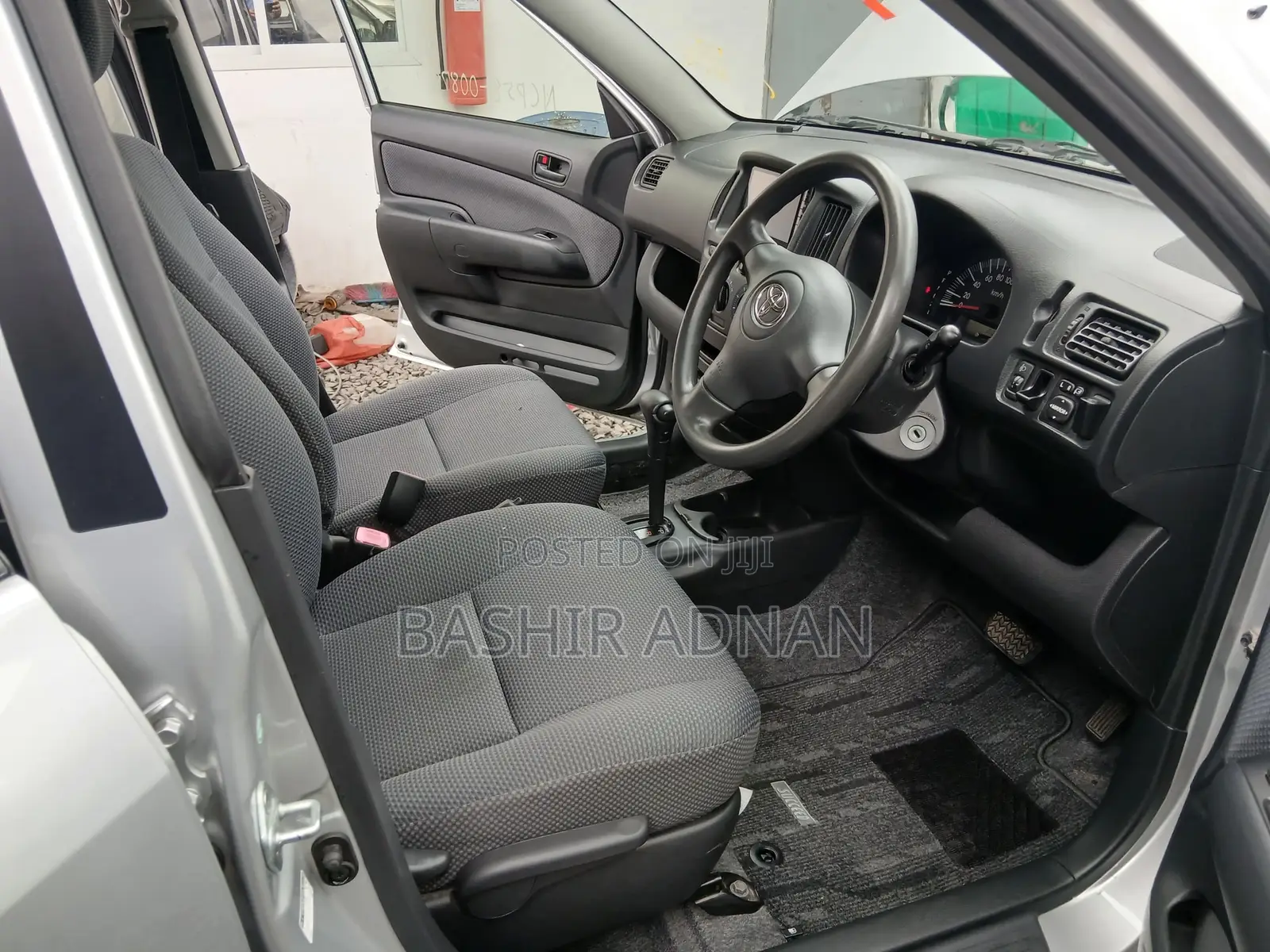 Toyota Succeed 2013 Silver
