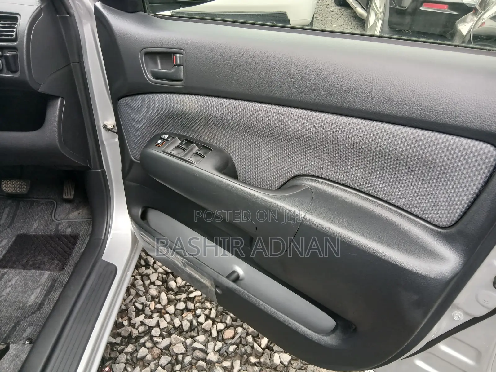 Toyota Succeed 2013 Silver