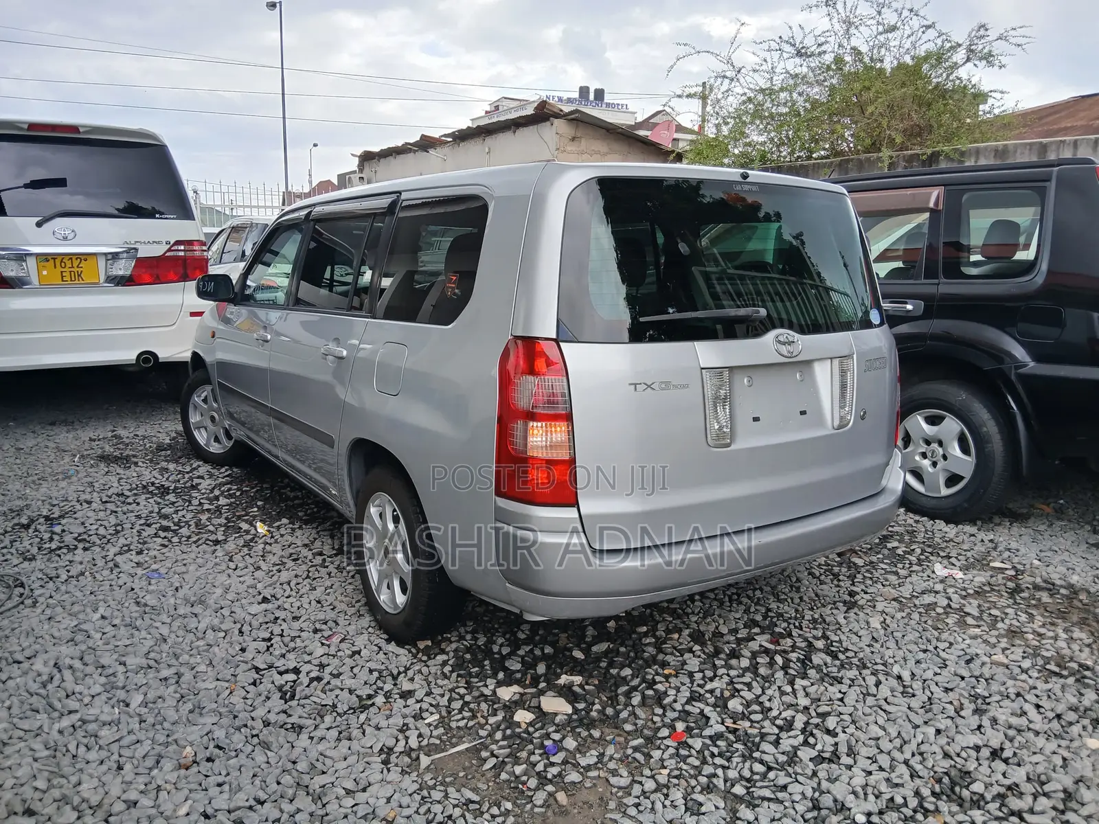 Toyota Succeed 2013 Silver