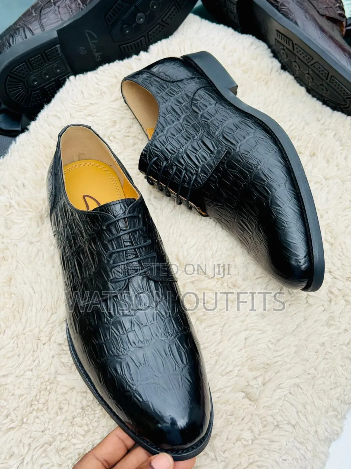 Men's Shoes Very Very Smart and Classic