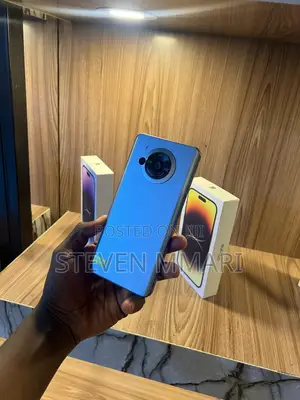 New Sharp Aquos R7 256 GB Silver