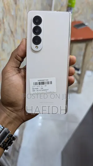 Samsung Galaxy Z Fold4 256 GB Silver
