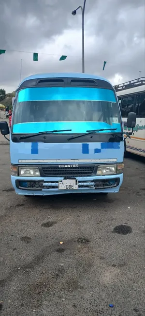 Toyota Coaster 2004 Blue