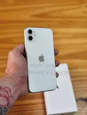 New Apple iPhone 11 128 GB White