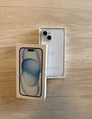 New Apple iPhone 15 128 GB White