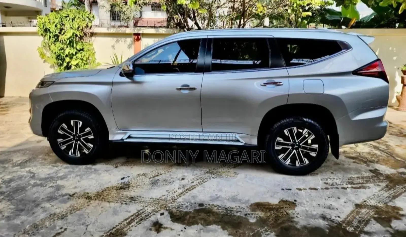 Mitsubishi Pajero 2021 Silver