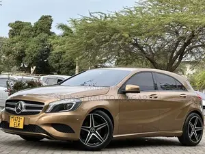 Mercedes-Benz A-Class 2014 Gold