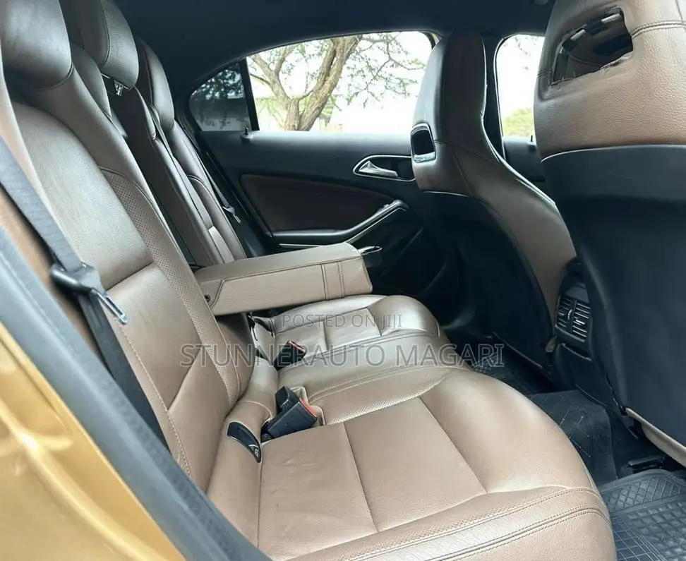 Mercedes-Benz A-Class 2014 Gold