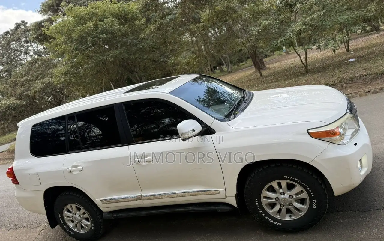 Toyota Land Cruiser 2015 Pearl