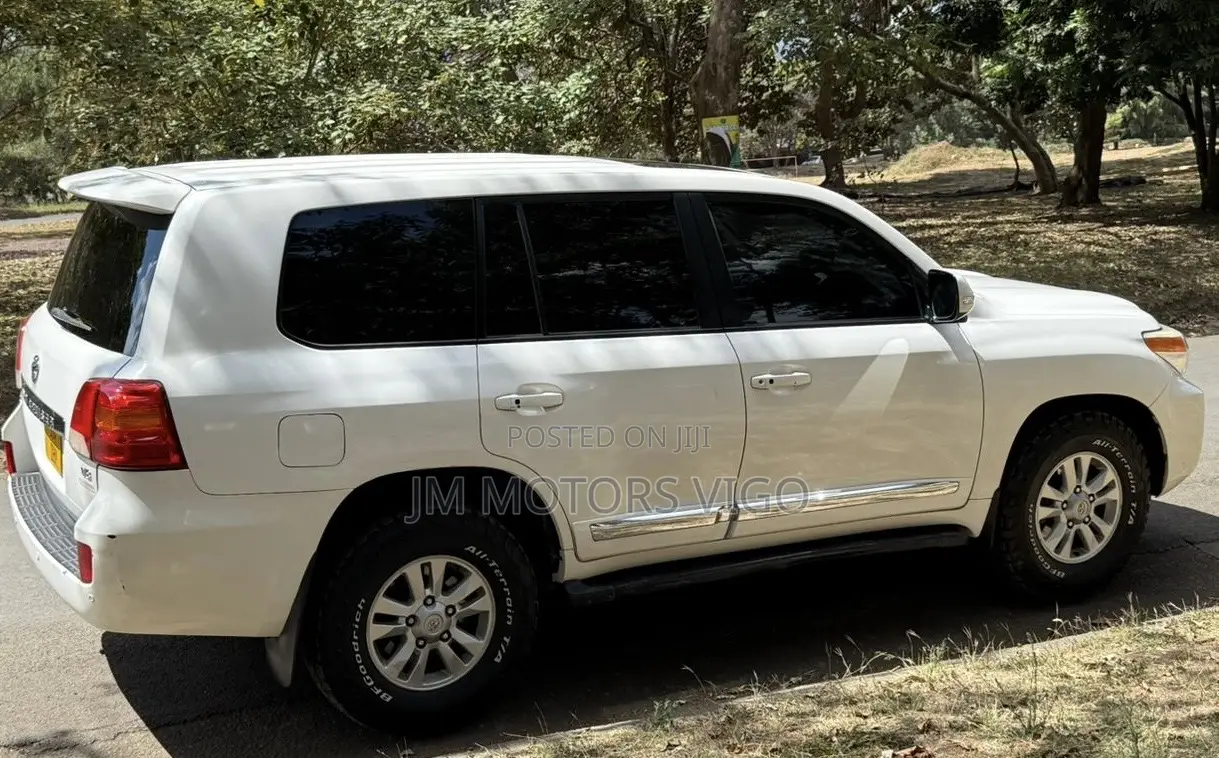 Toyota Land Cruiser 2015 Pearl