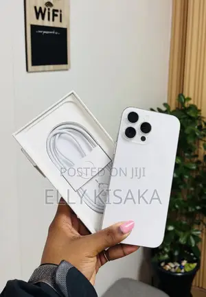 New Apple iPhone 16 Pro Max 256 GB White