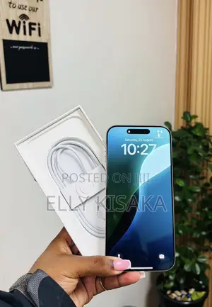 New Apple iPhone 16 Pro Max 256 GB White
