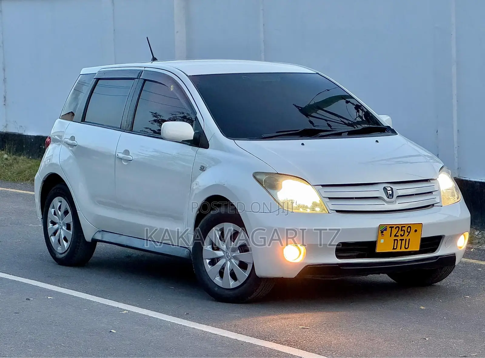 Toyota IST 2004 White