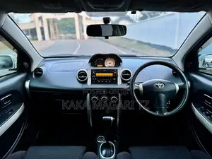 Toyota IST 2004 White