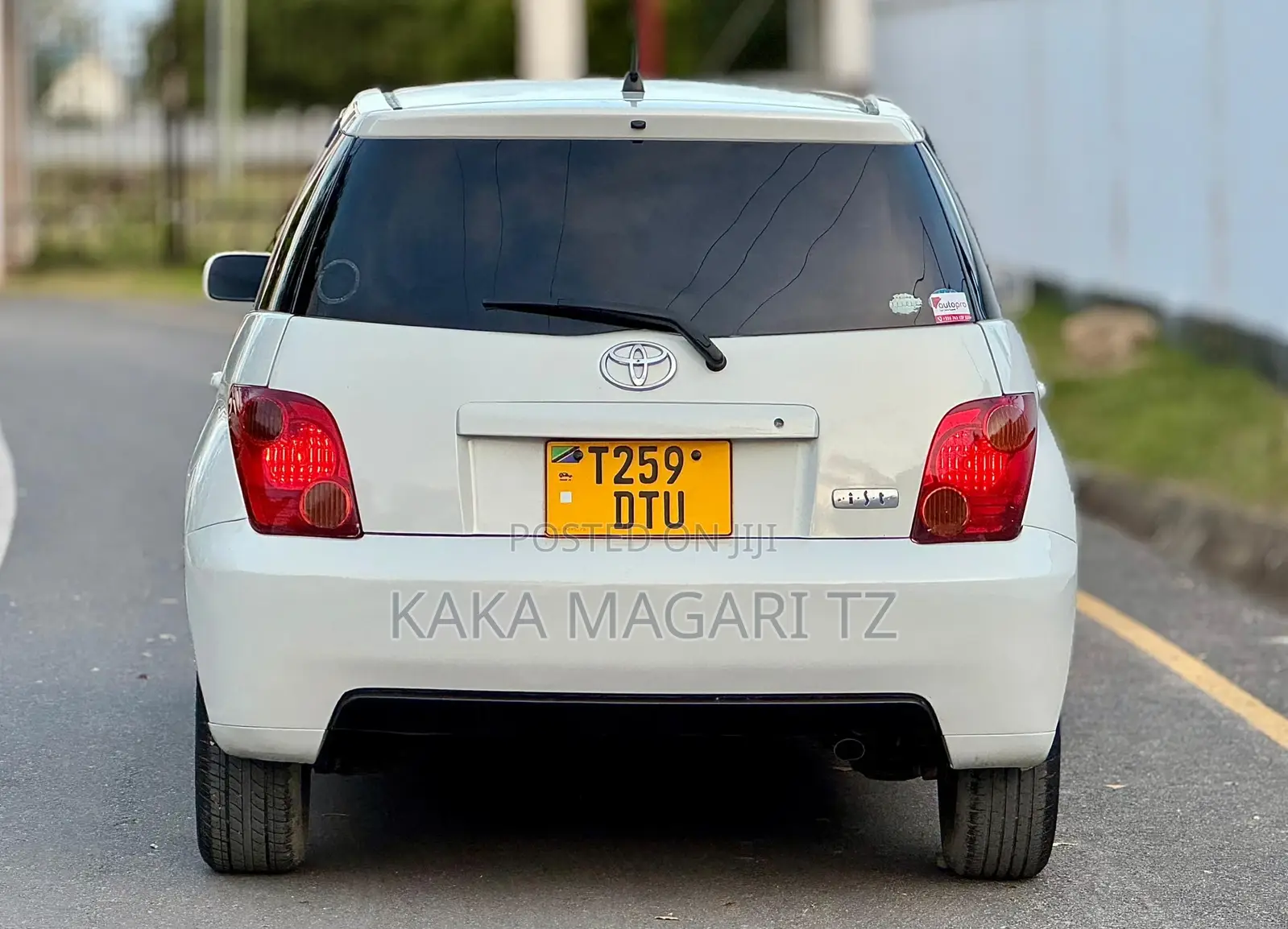 Toyota IST 2004 White