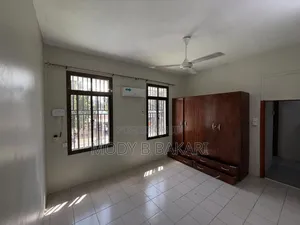 3bdrm Duplex in Upanga East for rent