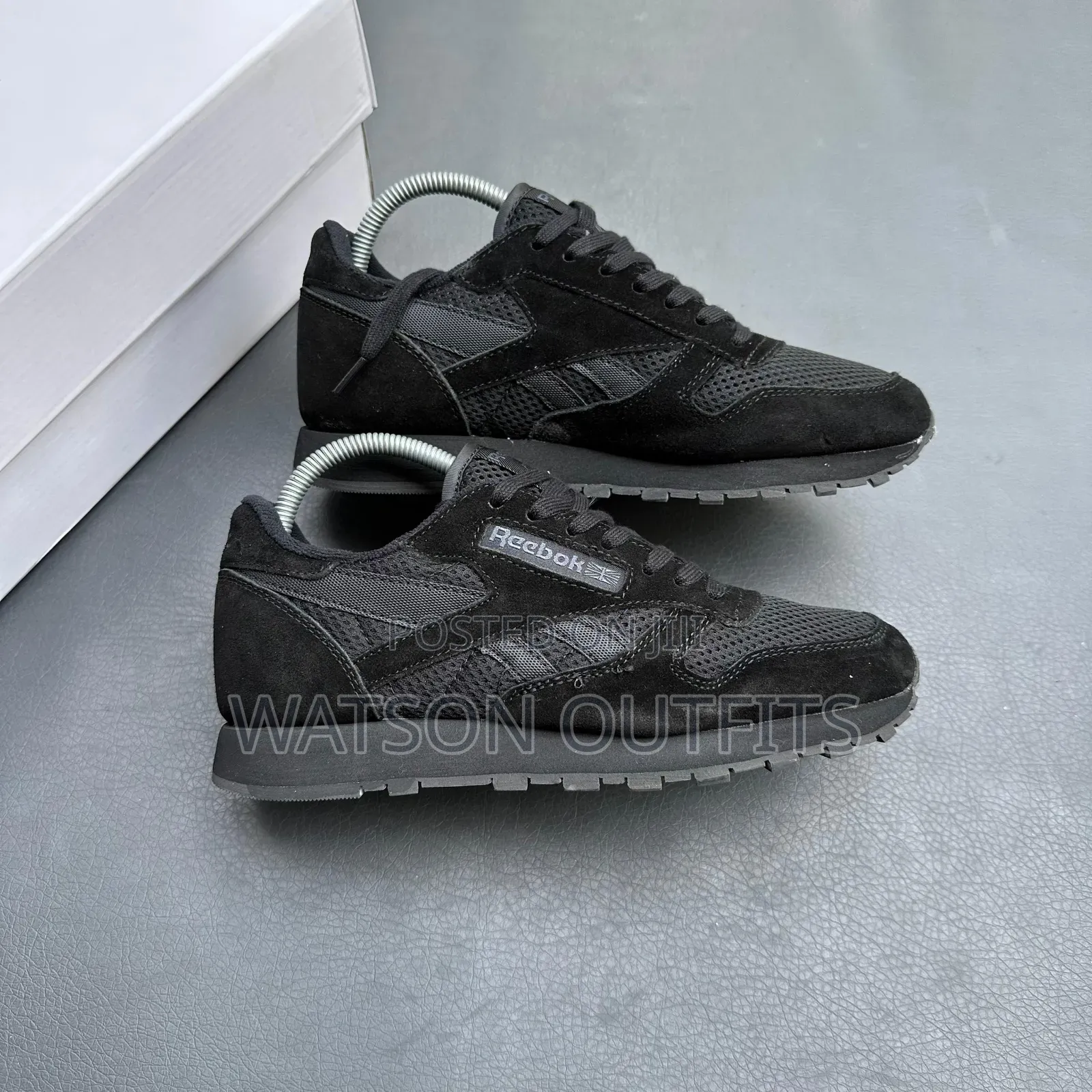 Men's Shoes or Sneaker Footwears Very Very Clear New and Classic