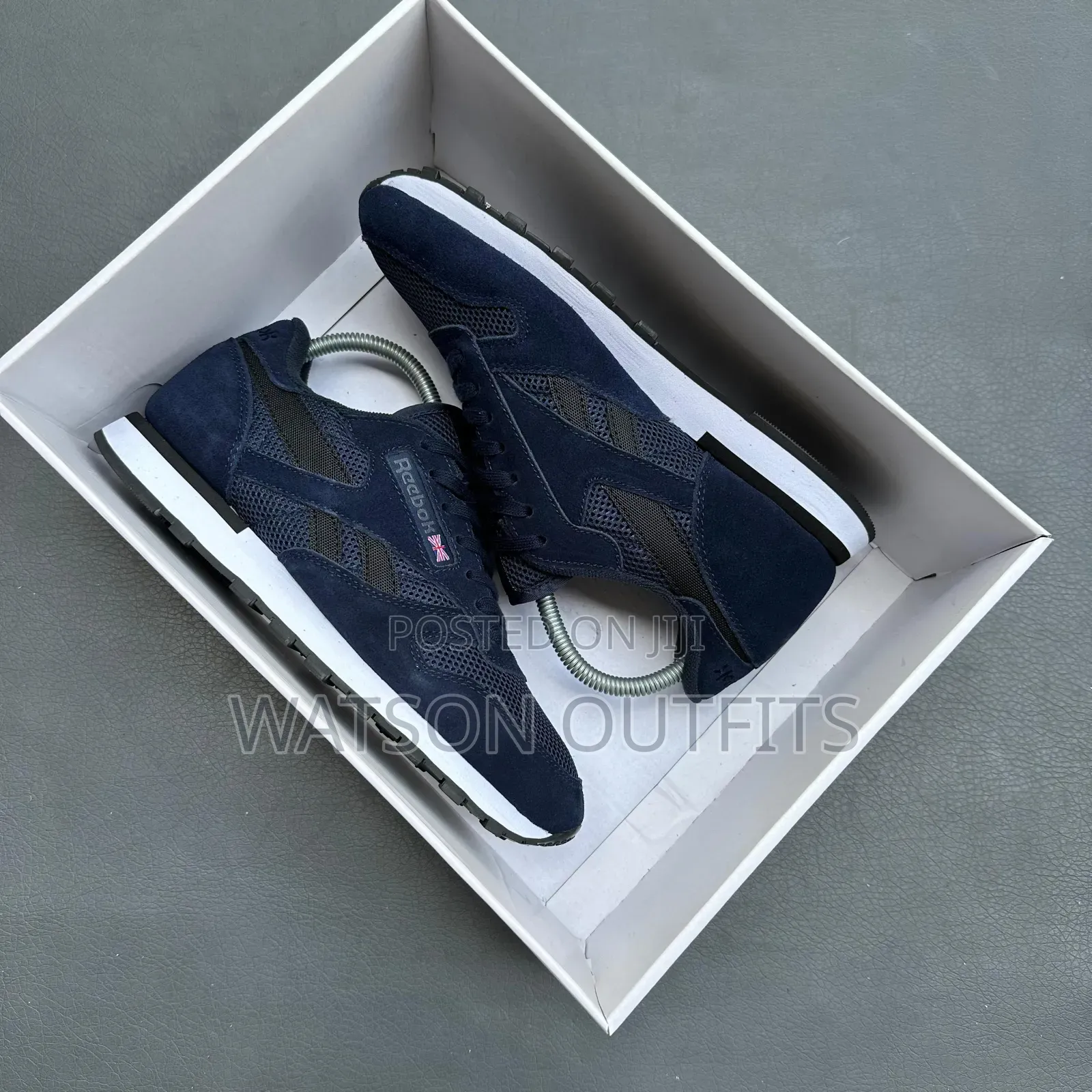 Men's Shoes or Sneaker Footwears Very Very Clear New and Classic