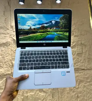 Laptop HP EliteBook 820 G3 8GB Intel Core I5 SSD 256GB