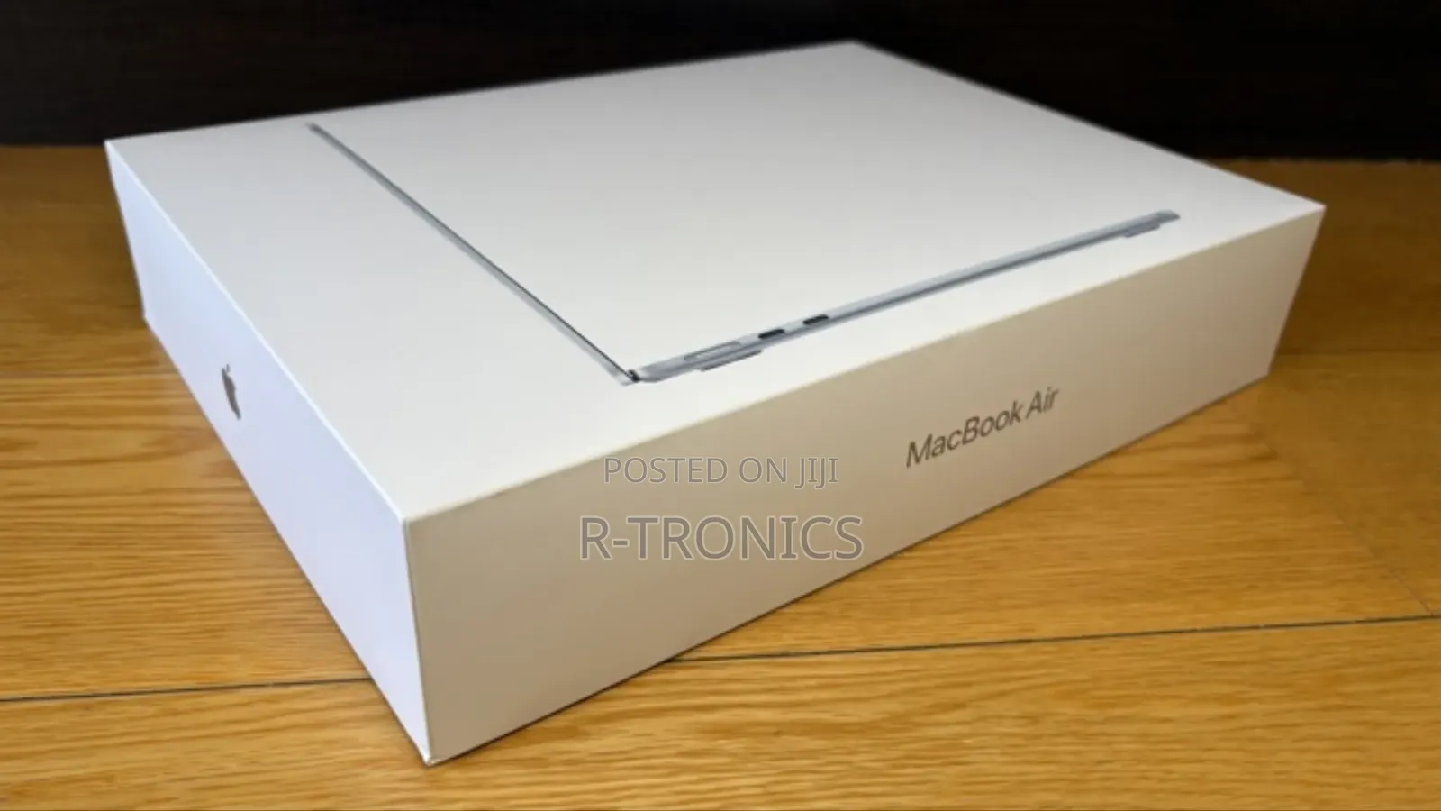 New Laptop Apple MacBook Air 2025 M4 13-Inch 16GB Apple M4 SSD 256GB
