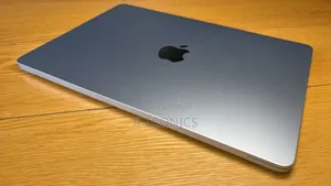 New Laptop Apple MacBook Air 2025 M4 13-Inch 16GB Apple M4 SSD 256GB