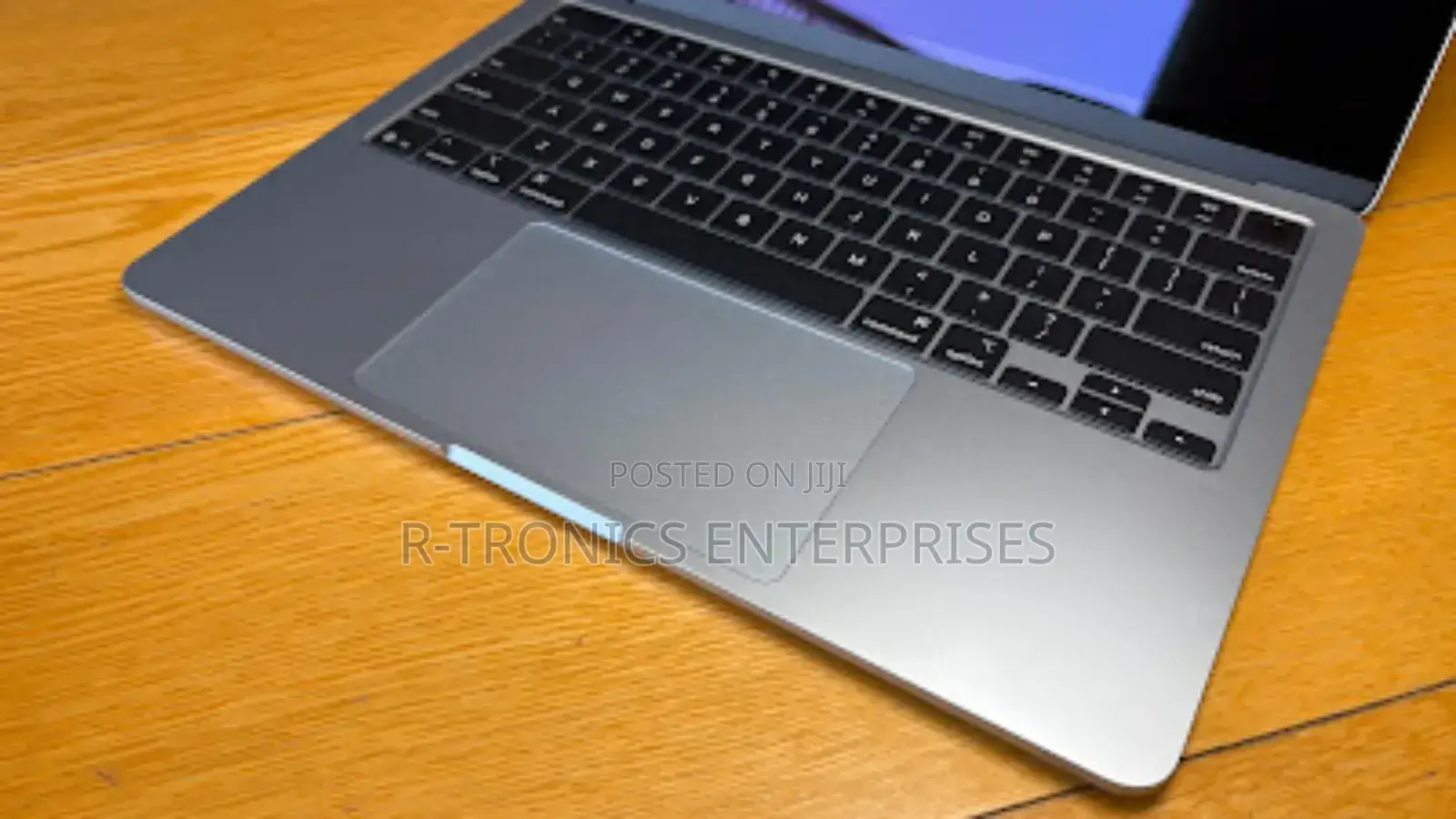 New Laptop Apple MacBook Air 2025 M4 13-Inch 16GB Apple M4 SSD 256GB
