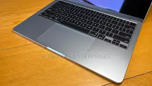 New Laptop Apple MacBook Air 2025 M4 13-Inch 16GB Apple M4 SSD 256GB