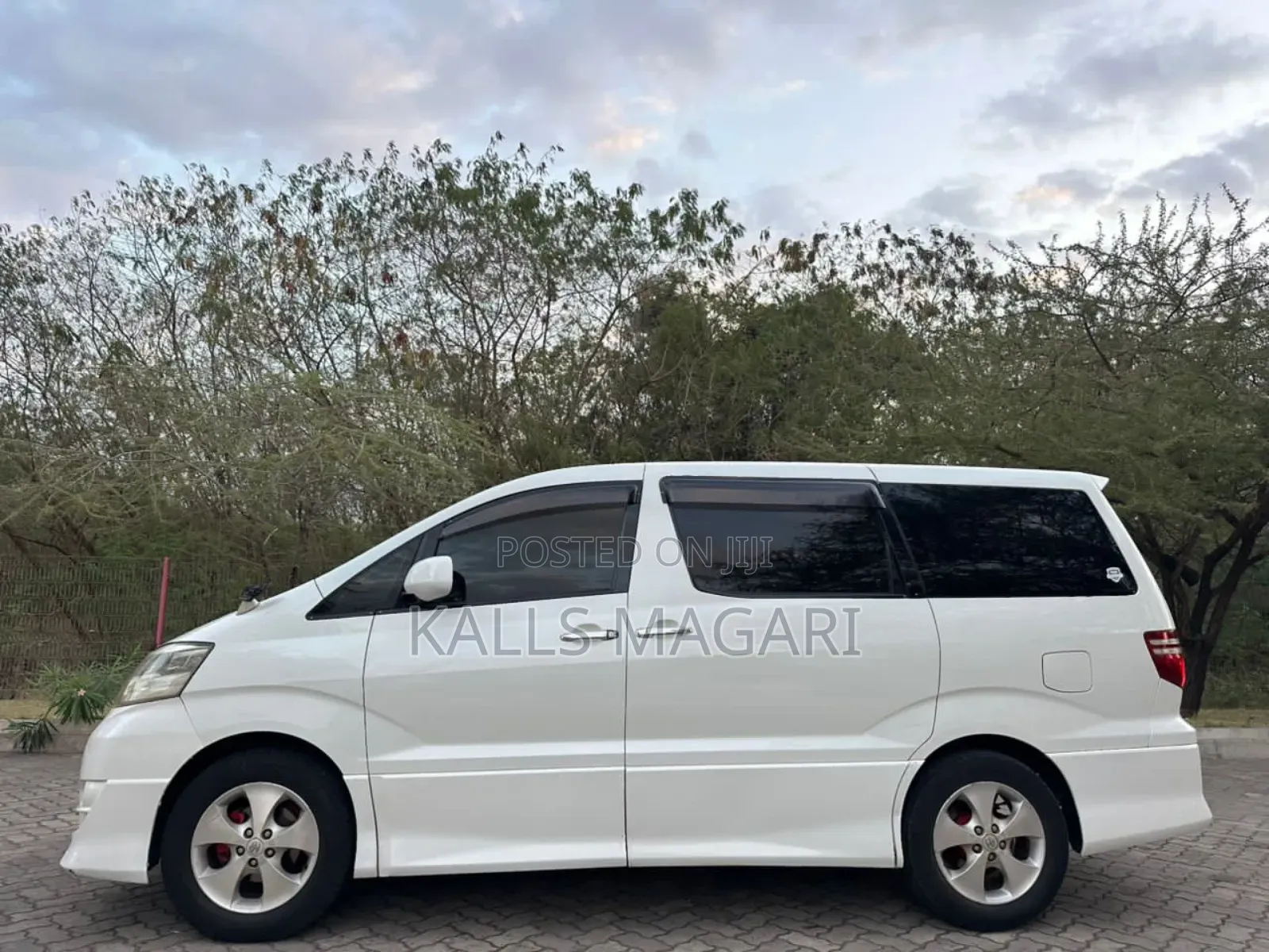 Toyota Alphard 2006 White