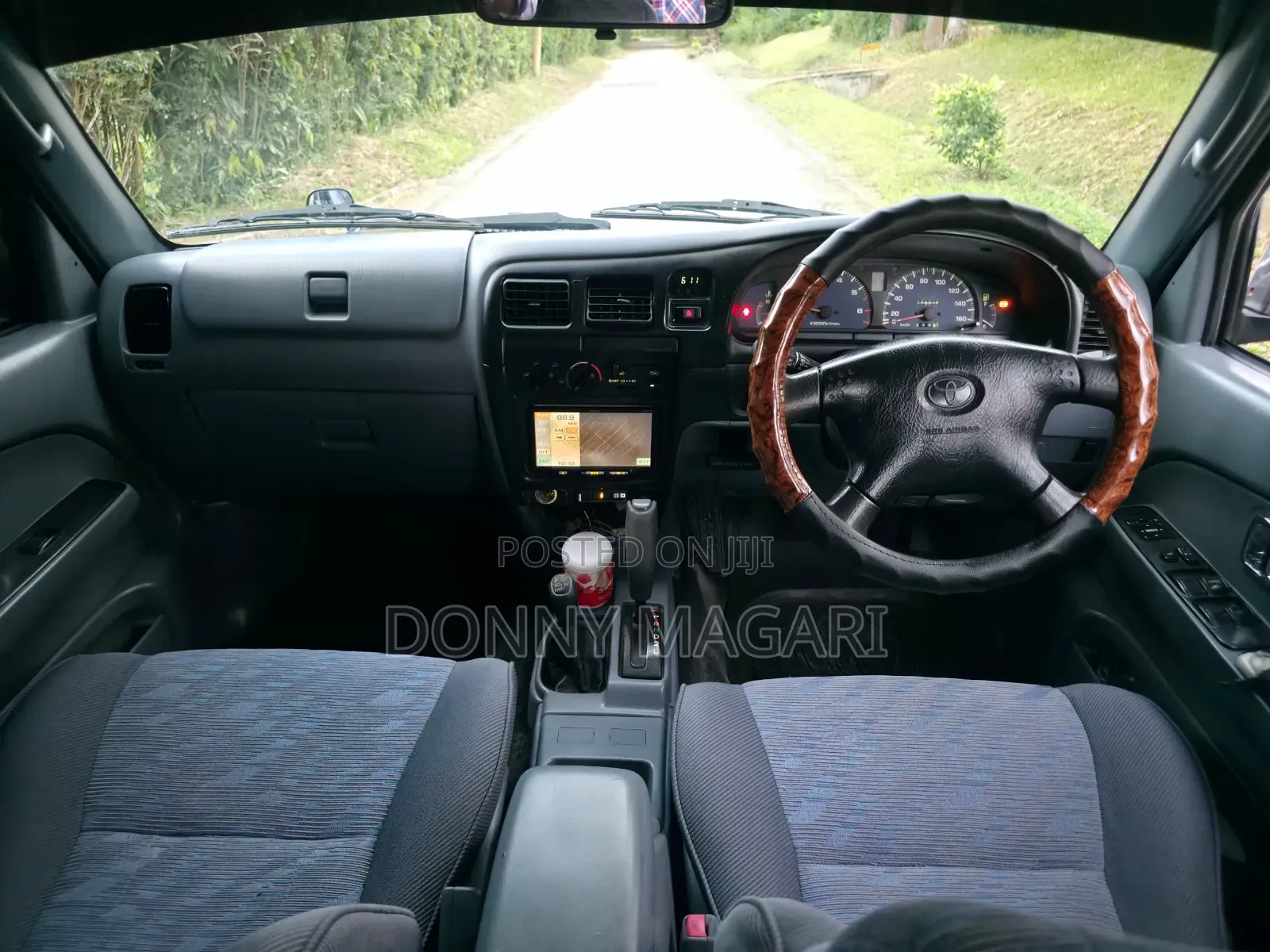 Toyota Hilux 2002 Black