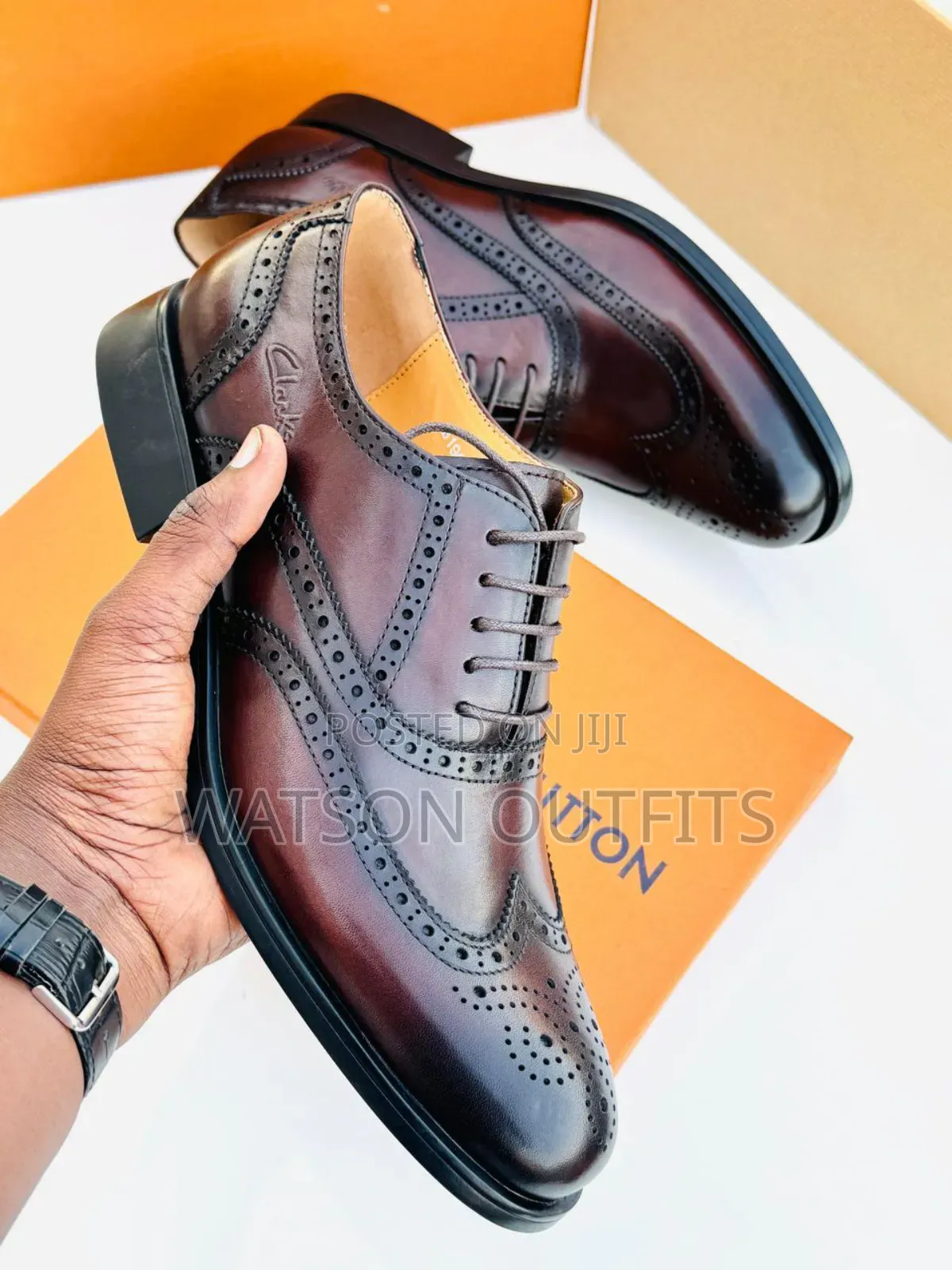 Men's Shoes With Well Finished Leather in Top Class Brand