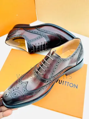 Men's Shoes With Well Finished Leather in Top Class Brand