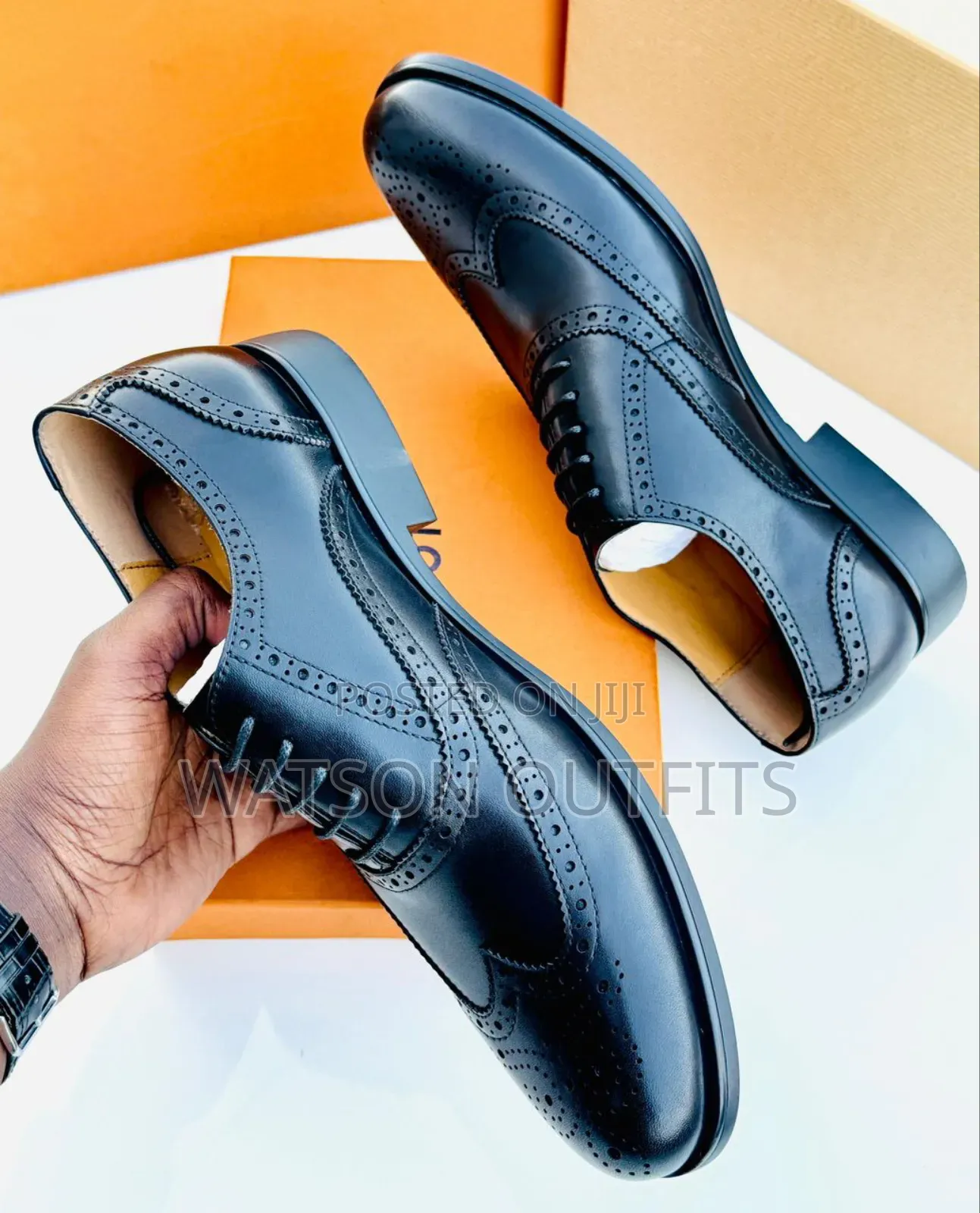 Men's Shoes With Well Finished Leather in Top Class Brand