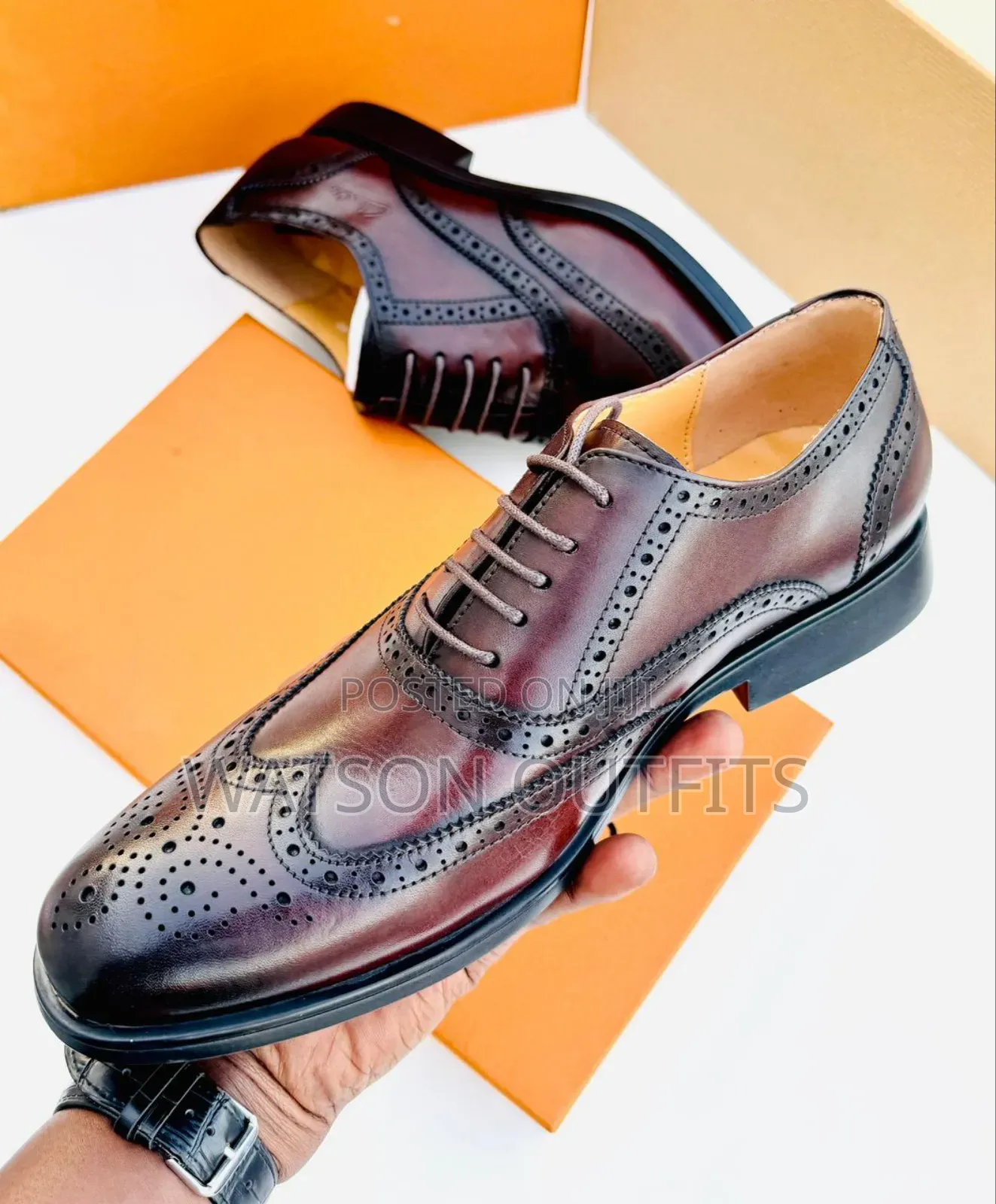 Men's Shoes With Well Finished Leather in Top Class Brand