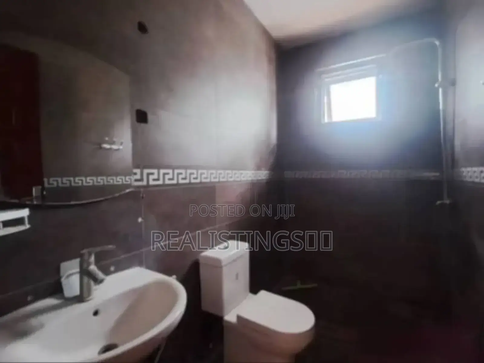 8bdrm House in Kasri Homes, Kigamboni for sale
