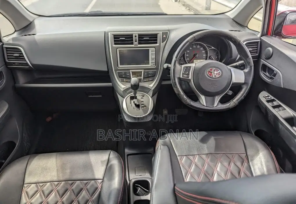Toyota Ractis 1.5 FWD 2013 Red