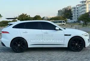 Jaguar F-Pace 2018 Off white
