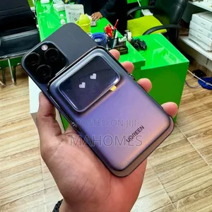 Wireless Megsafe Power Bank by Ugreen