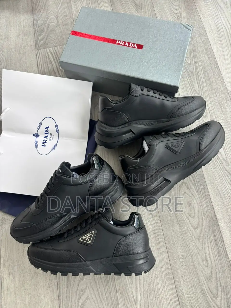 Prada Prax 01 Re-Nylon